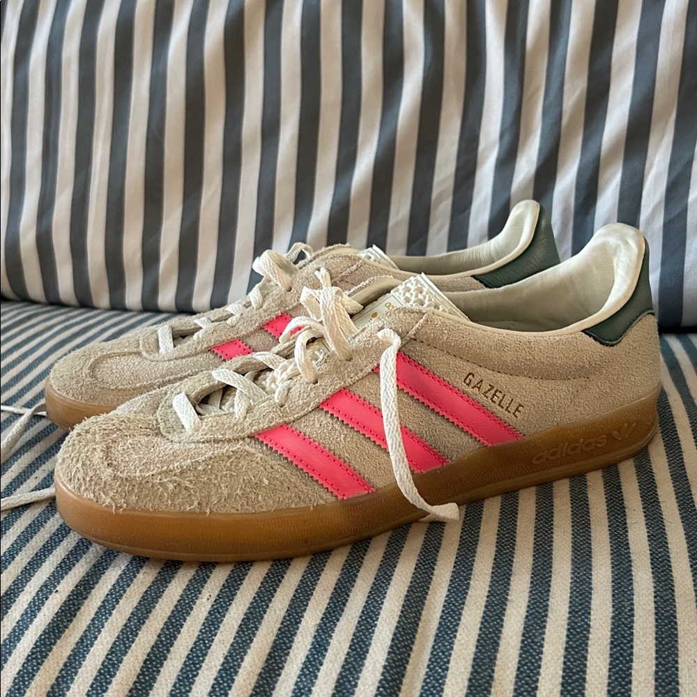 Adidas Gazelle fuzzy suede with Pink stripes